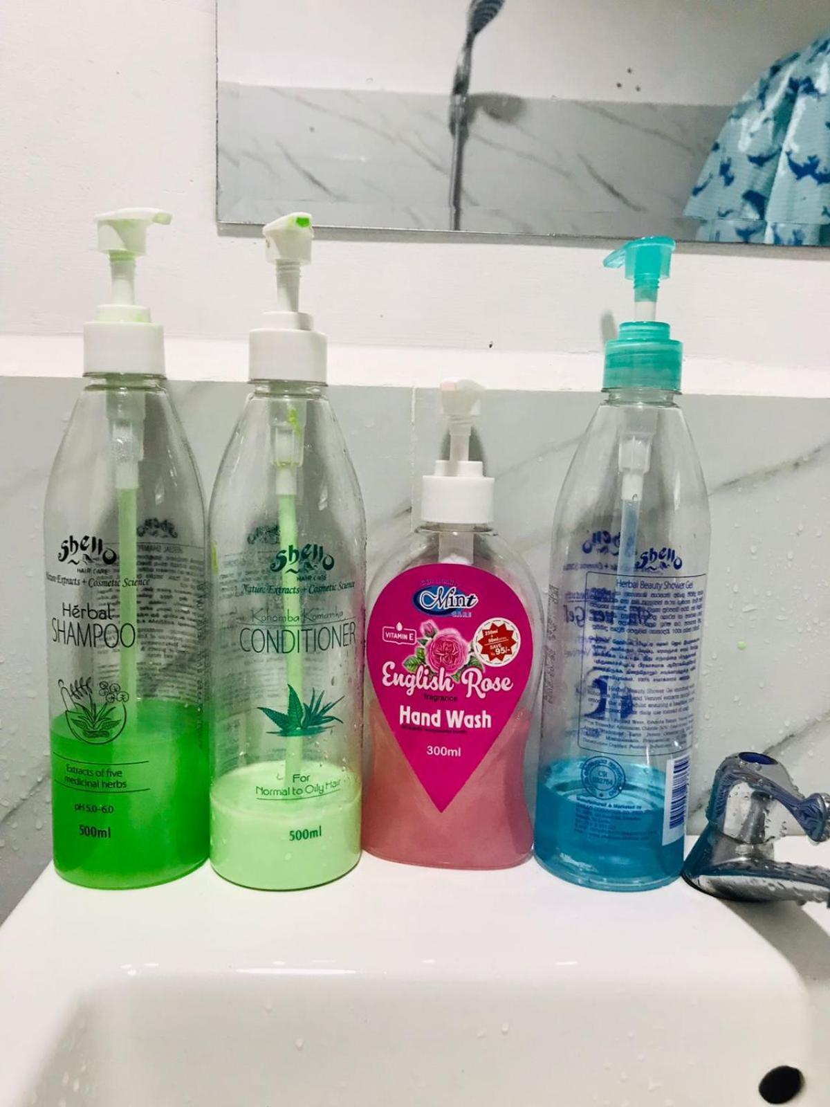 Kavee Transit Hotel カトゥナカヤ エクステリア 写真